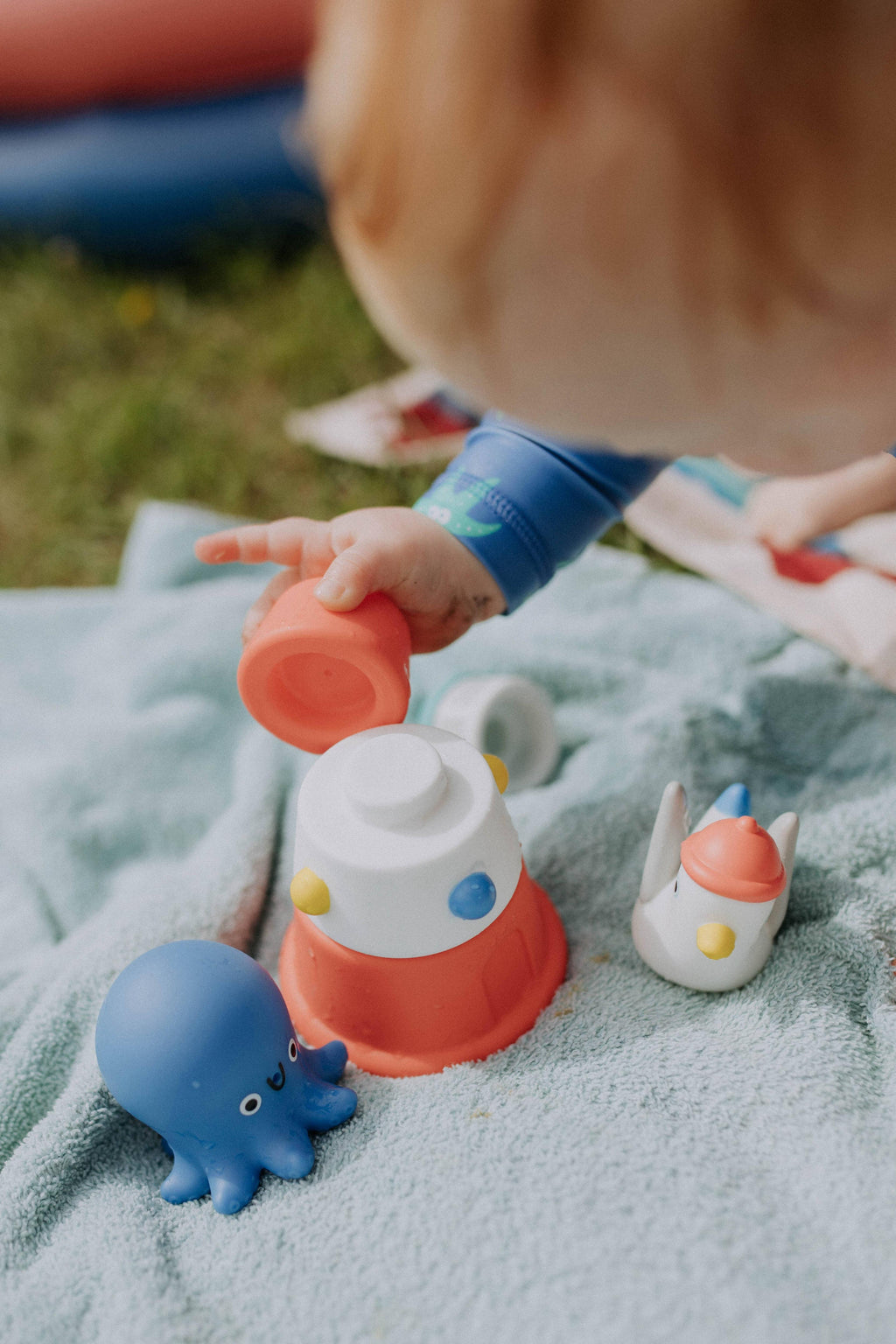 Itzy Ritzy - Itzy Stack & Squirt™ Bath + Water Toy