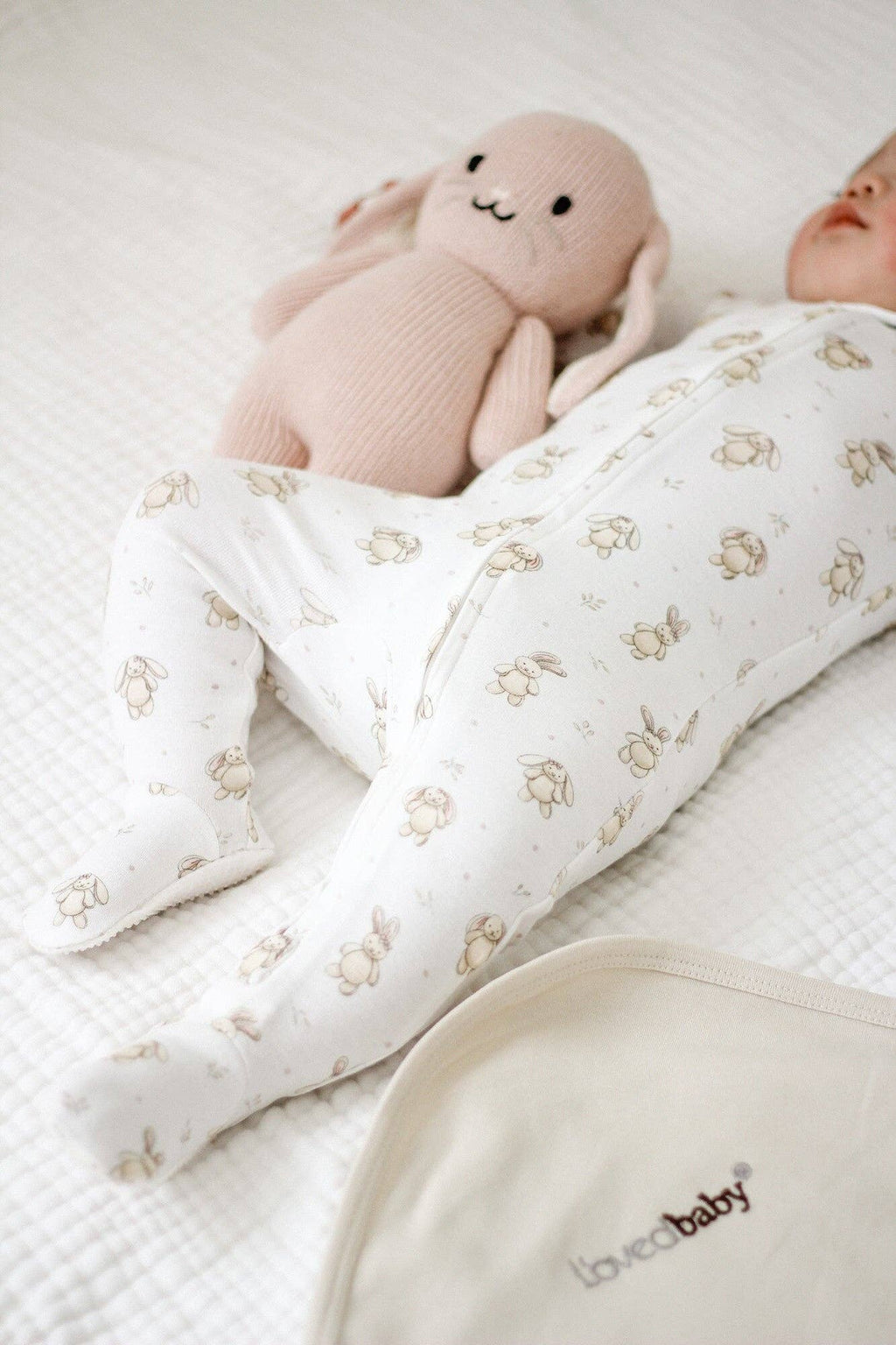 L'ovedbaby - Organic 2 Way Zipper Footie || Bunny Biscuit