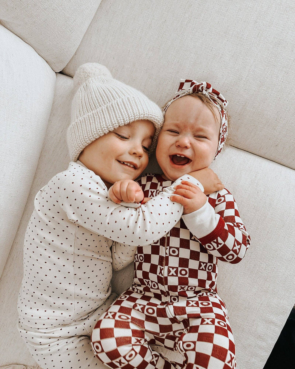 L'ovedbaby - Organic 2 Way Zipper Footie || Crimson XO Checker