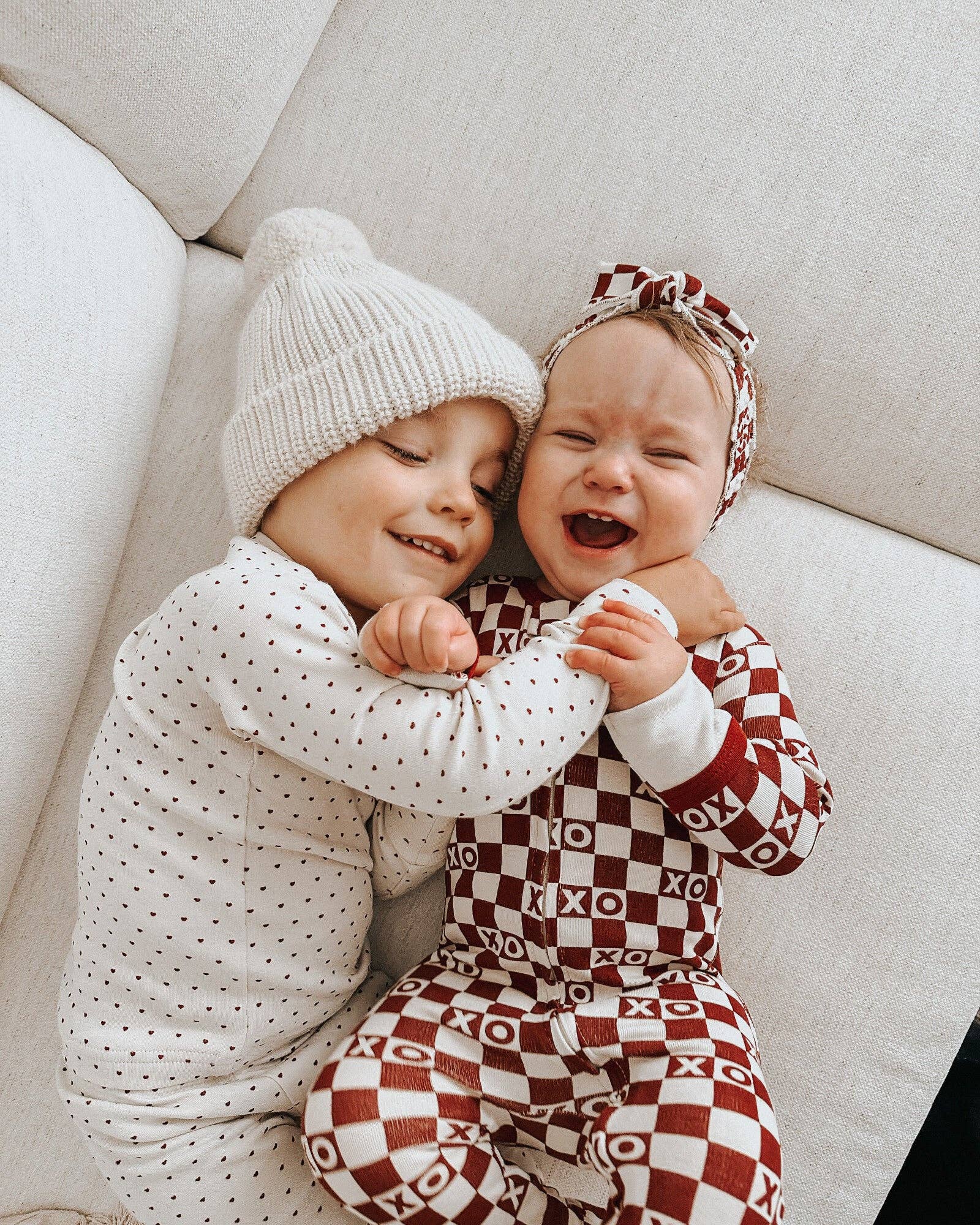 L'ovedbaby - Organic 2 Way Zipper Footie || Crimson XO Checker