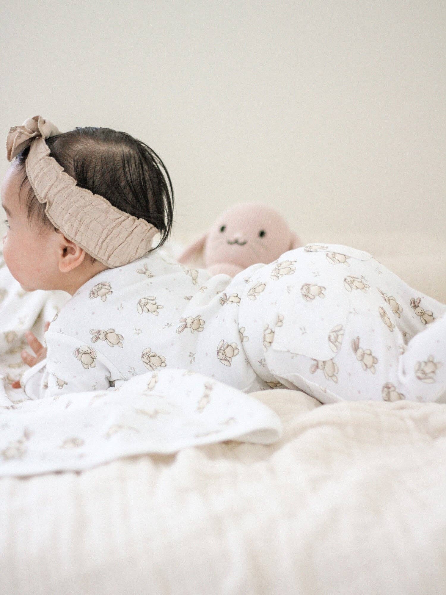 L'ovedbaby - Organic 2 Way Zipper Footie || Bunny Biscuit