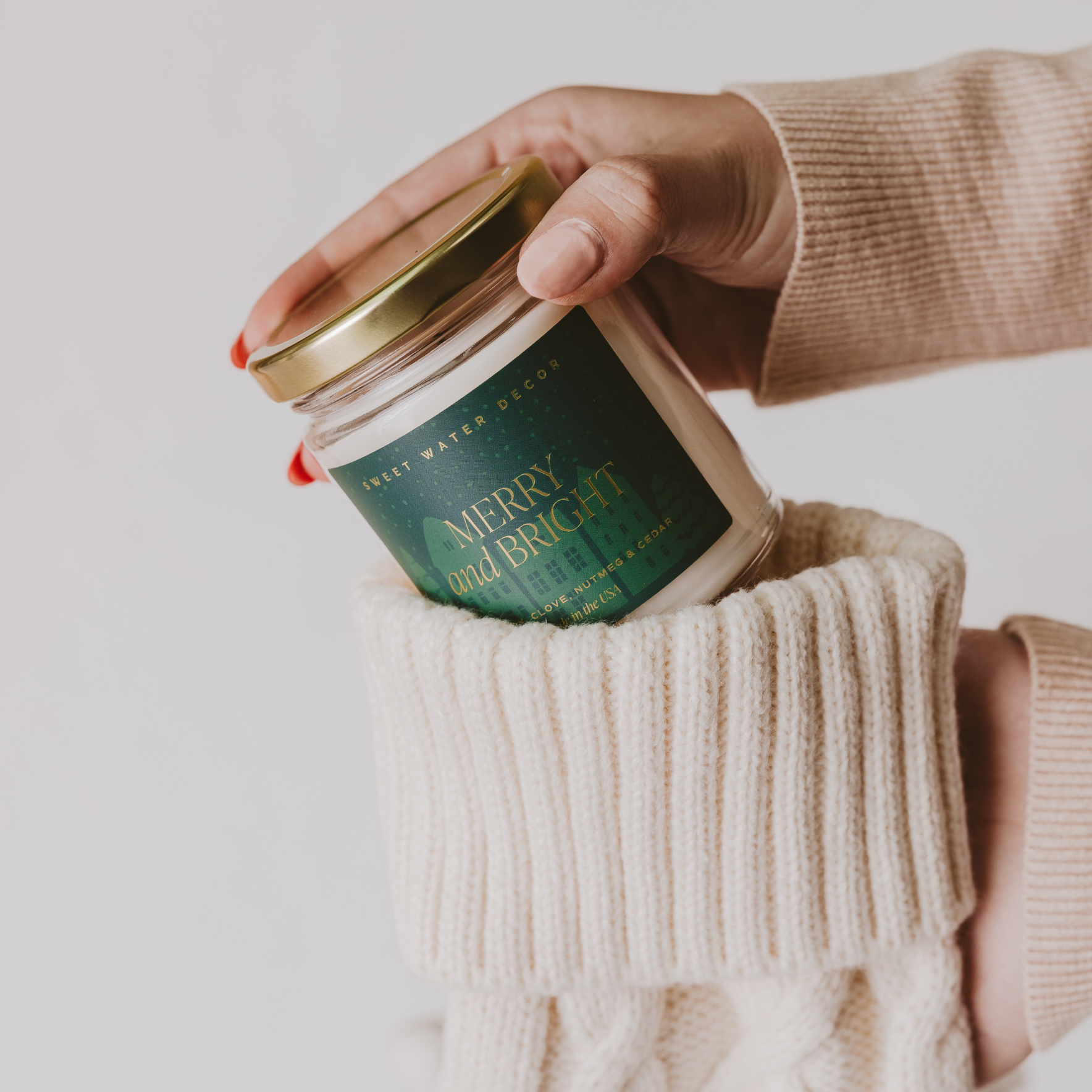 Sweet Water Decor || 9 oz Soy Candle - Merry and Bright
